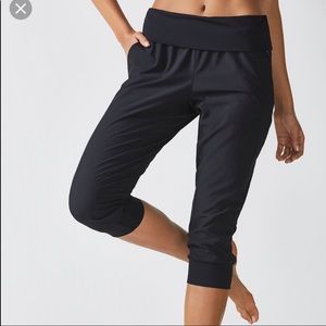 Fabletics black capris